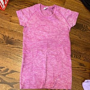 Lululemon workout tee